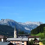 Kronenhirsch Russbach am Pass Gschütt