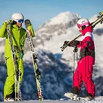 Kronenhirsch Hotel Russbach am Pass Gschütt