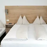 فندق كروننهيرشش 3* روسباخ أم باس غشوت