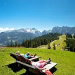 Kronenhirsch 3*