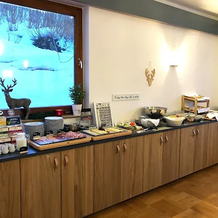 Ξενοδοχείο Kronenhirsch 3*