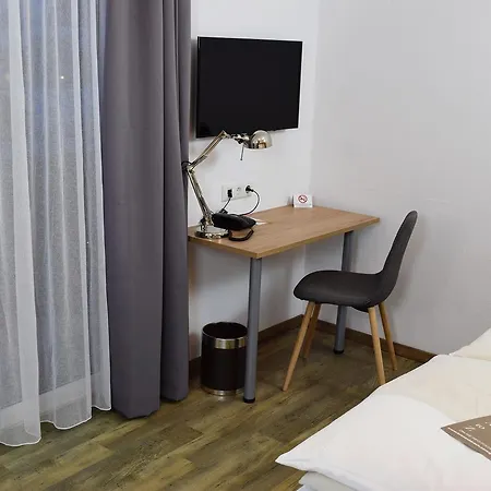 فندق كروننهيرشش روسباخ أم باس غشوت