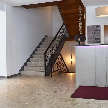 Kronenhirsch Ξενοδοχείο 3*
