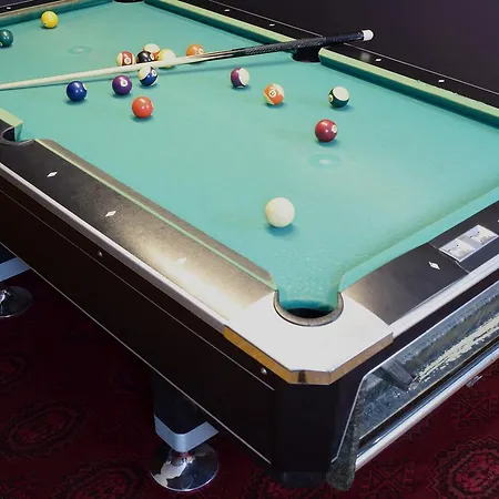 فندق كروننهيرشش 3*