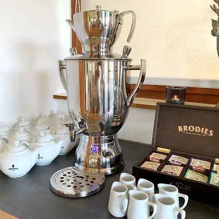 فندق كروننهيرشش فندق 3*