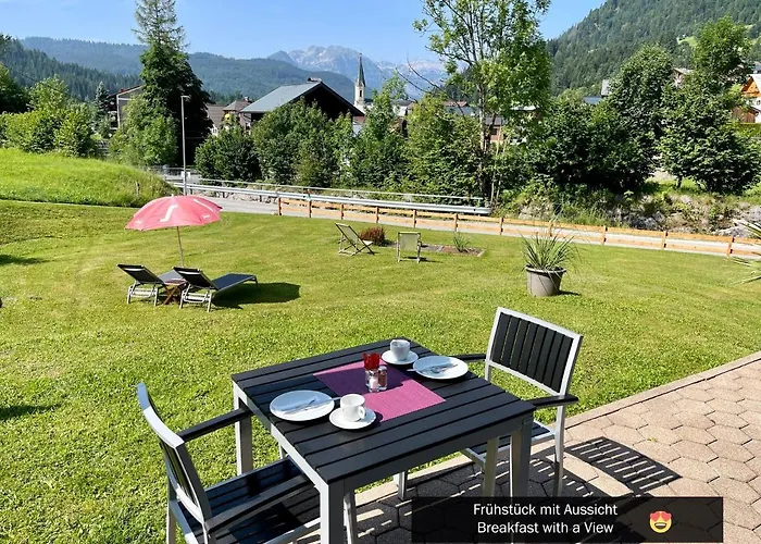 Hotel Kronenhirsch 3*