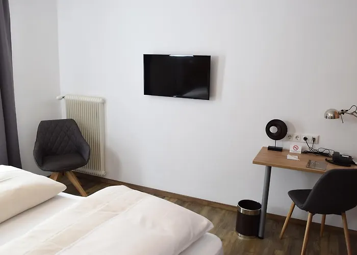 Kronenhirsch Hotel 3*