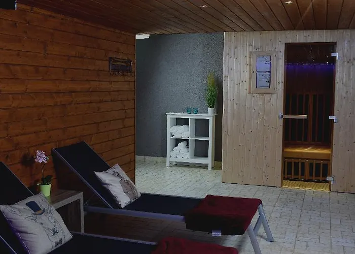 Hotel Kronenhirsch 3*